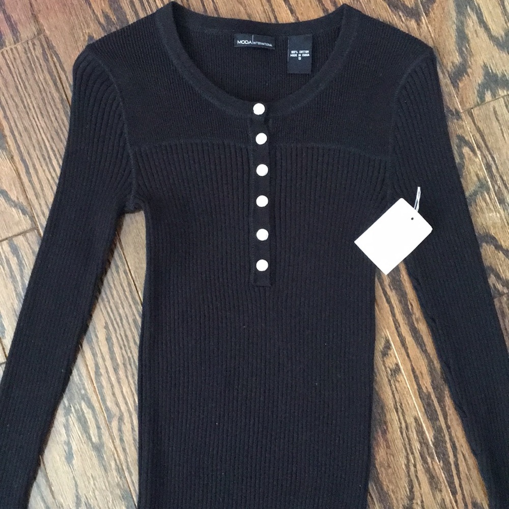 NWT Moda international black top